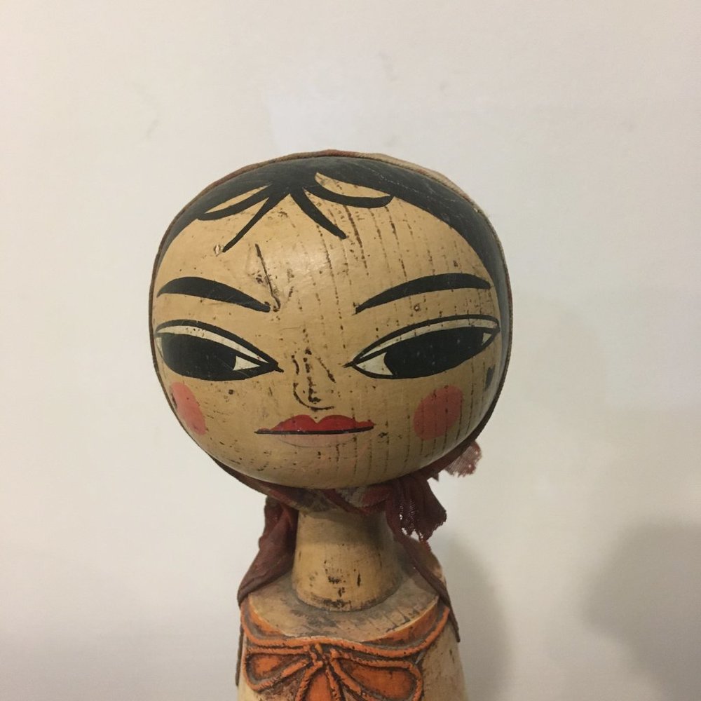 Vintage Mexican wood carved doll by Juan - RARE - Picture 5 of 8
